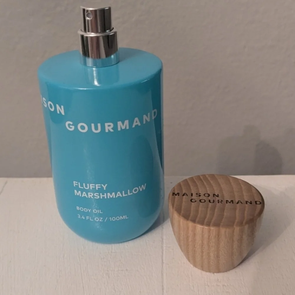Maison Gourmand Fluffy Marshmallow Body Oil - Blue - Picture 3 of 3